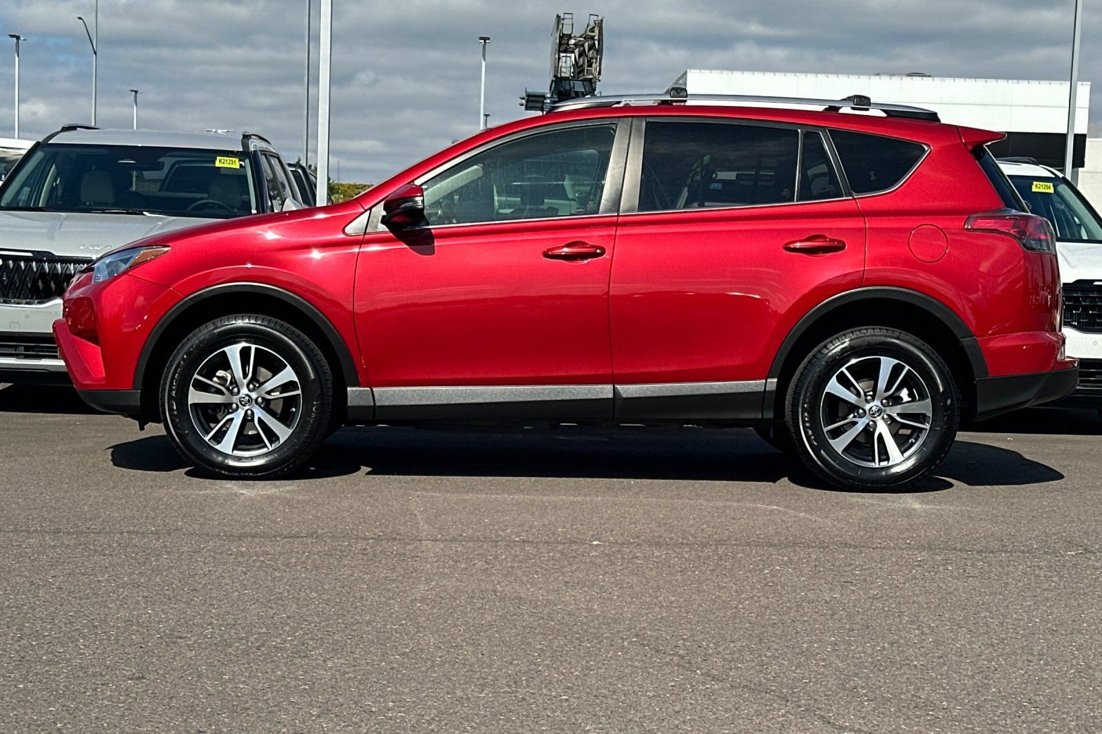 Used 2017 Toyota RAV4 XLE w/ All Weather Liner Package AWD/4WD image 7