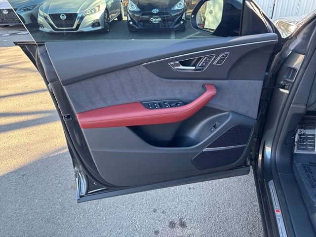 Used 2025 Audi SQ8 Premium Plus image 12