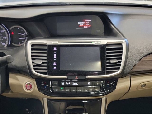 Used 2017 Honda Accord EX-L image 18