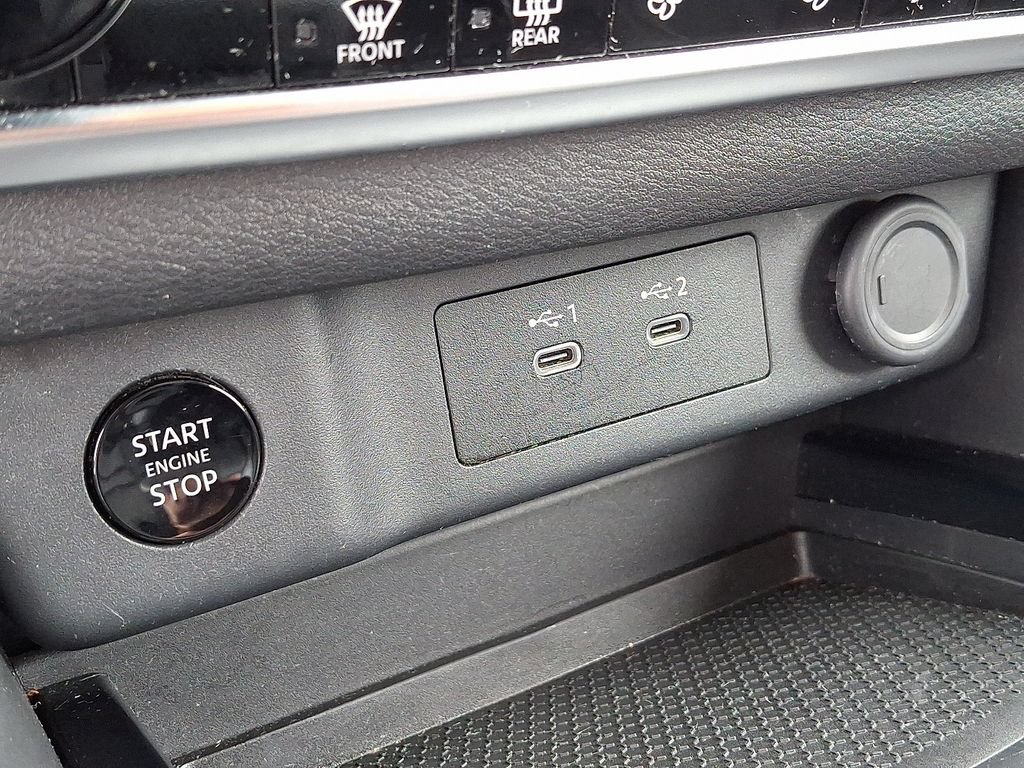 Used 2025 Nissan Rogue SV AWD/4WD image 23