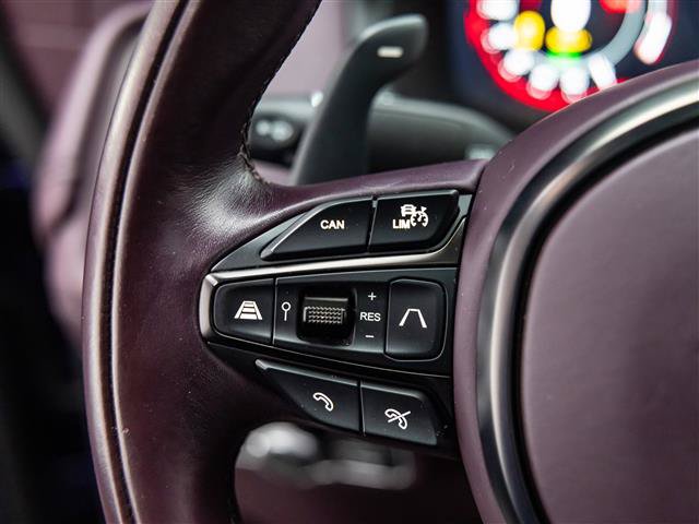 Used 2022 Aston Martin DBX AWD/4WD image 22