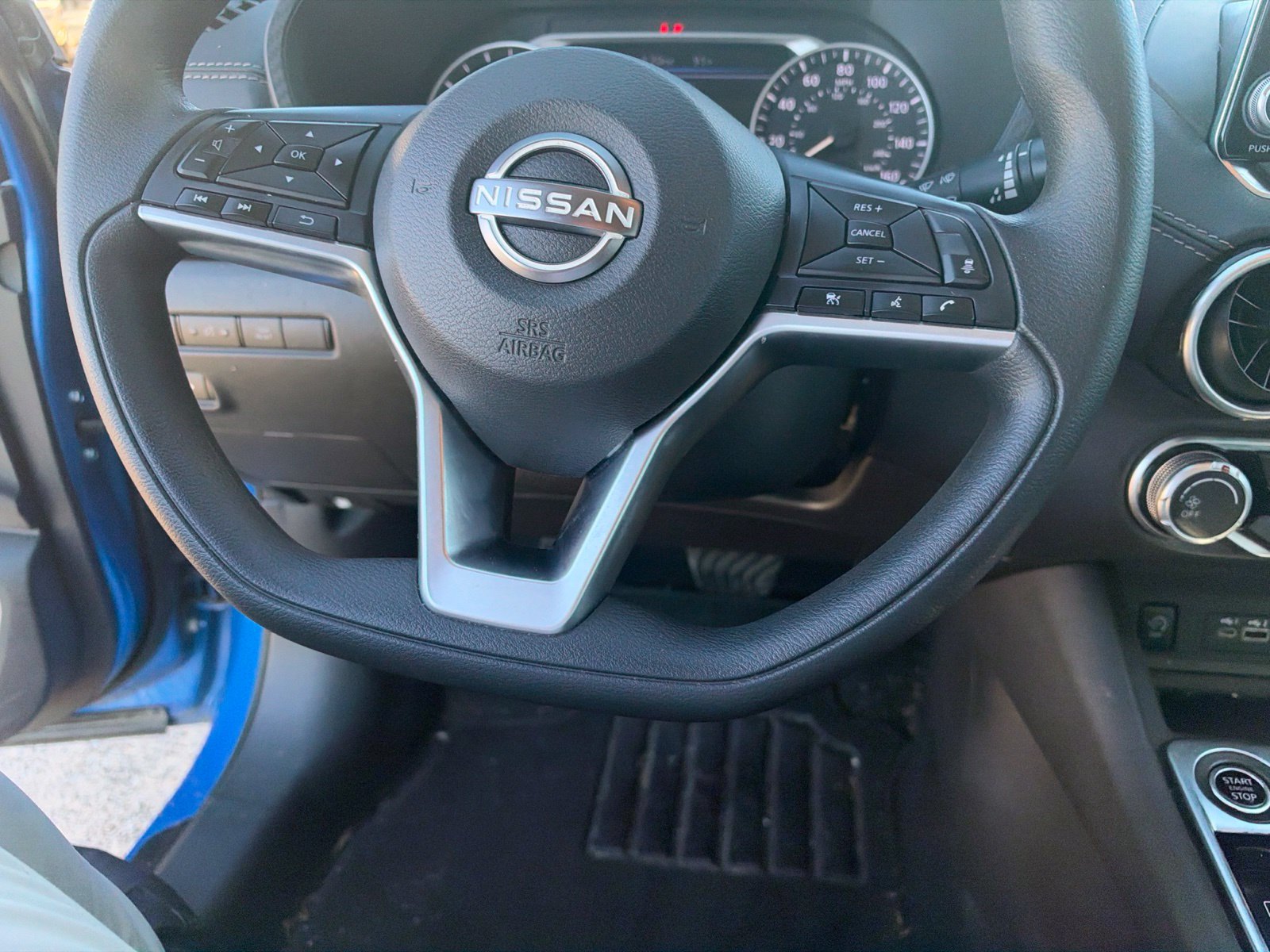 Used 2024 Nissan Sentra SV FWD image 13
