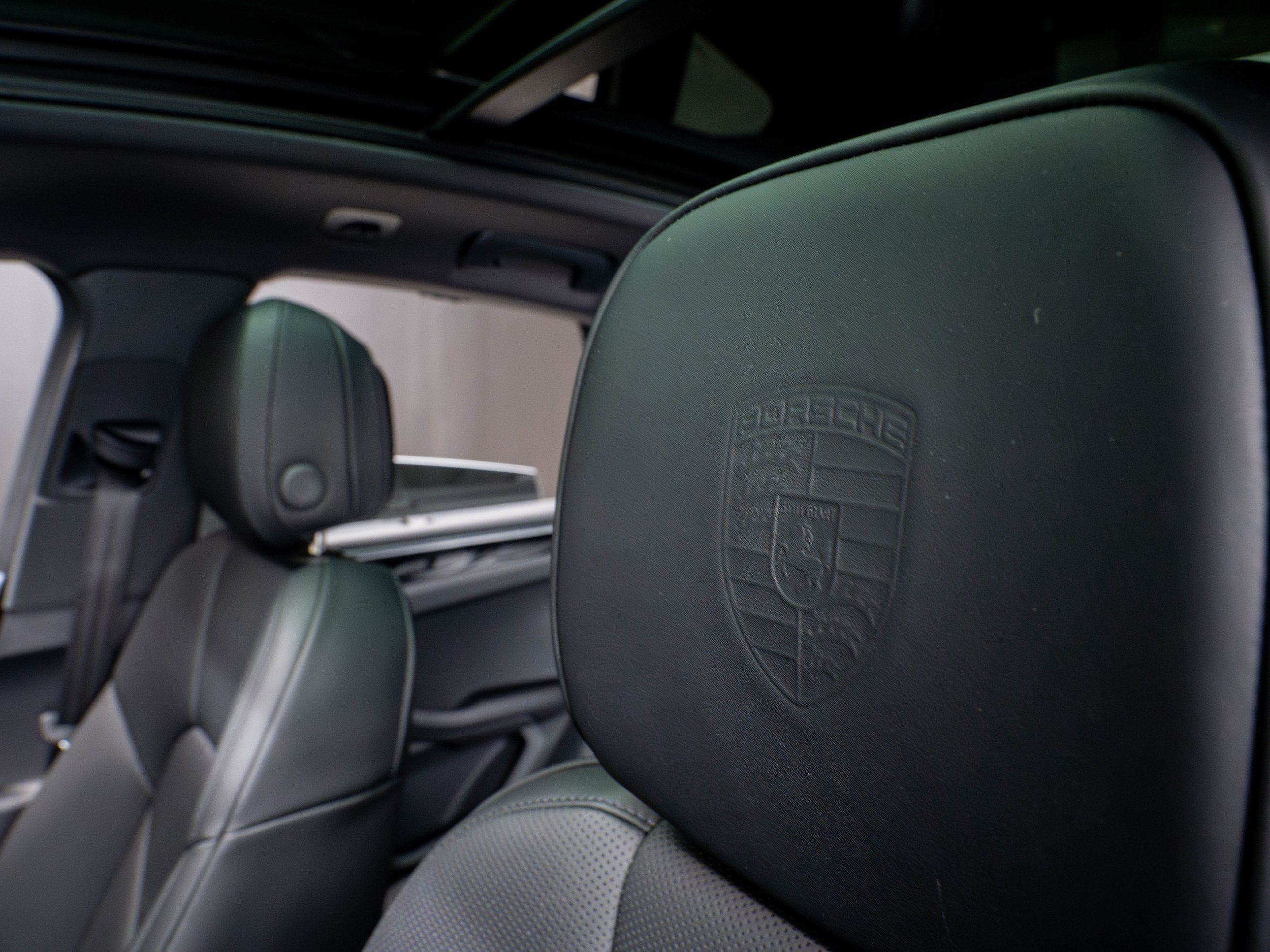 Certified 2026 Porsche Macan AWD/4WD image 47