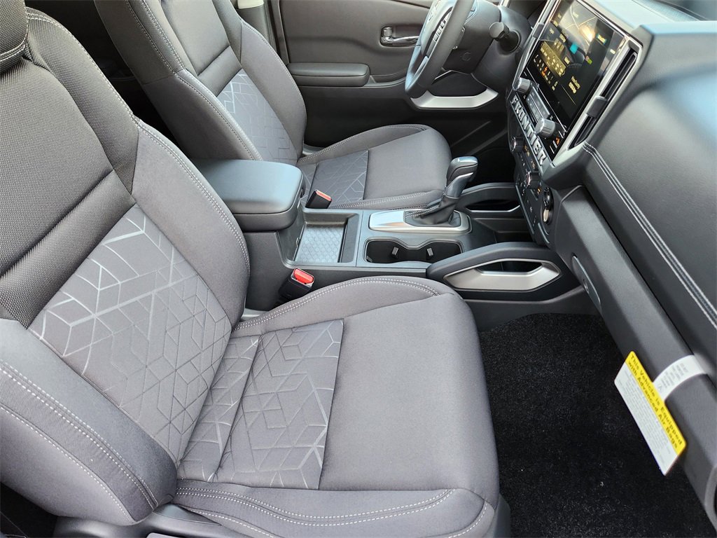 New 2025 Nissan Frontier SV w/ SV Convenience Package image 9