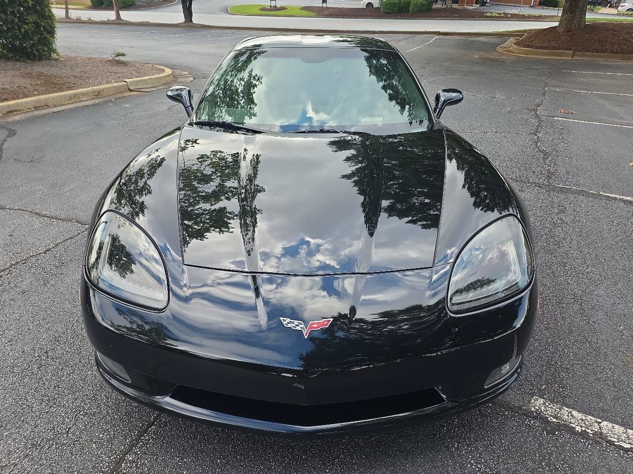 Used 2006 Chevrolet Corvette Coupe w/ Preferred Equipment Group RWD image 8