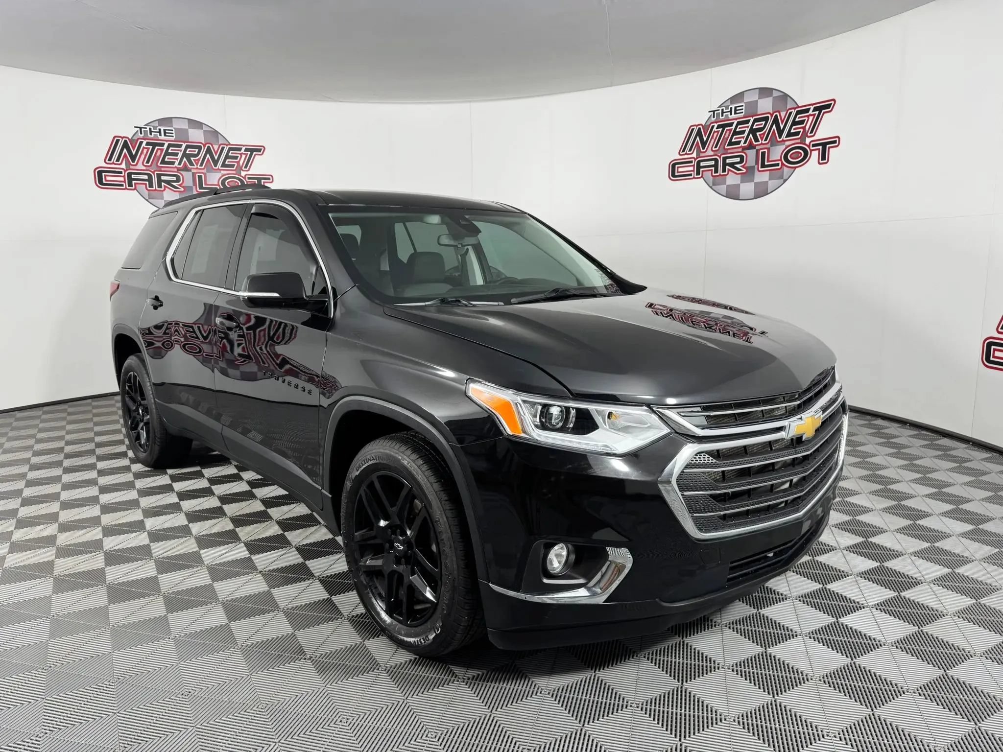 Used 2020 Chevrolet Traverse LT FWD image 9