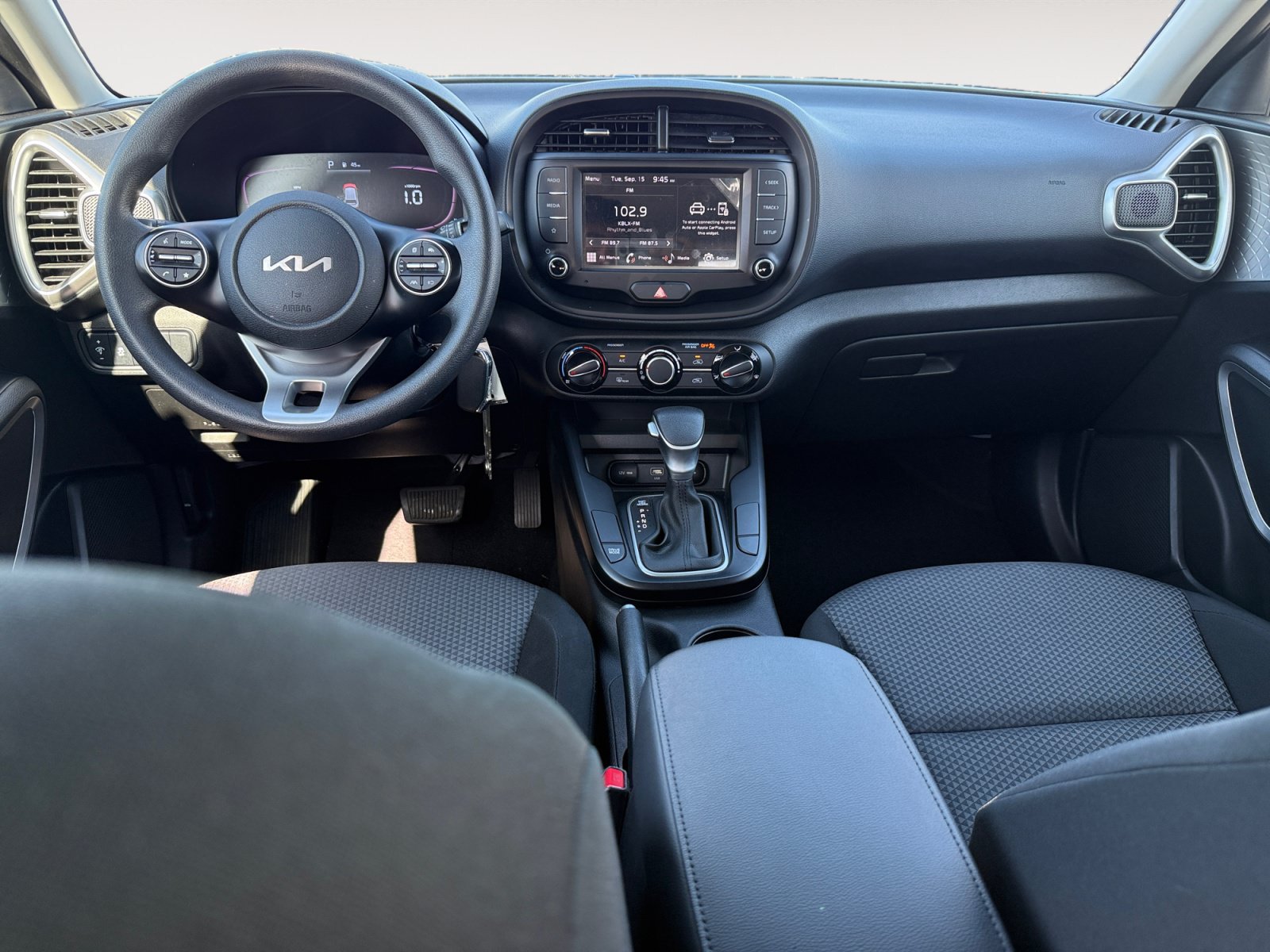 Certified 2023 Kia Soul LX FWD image 15