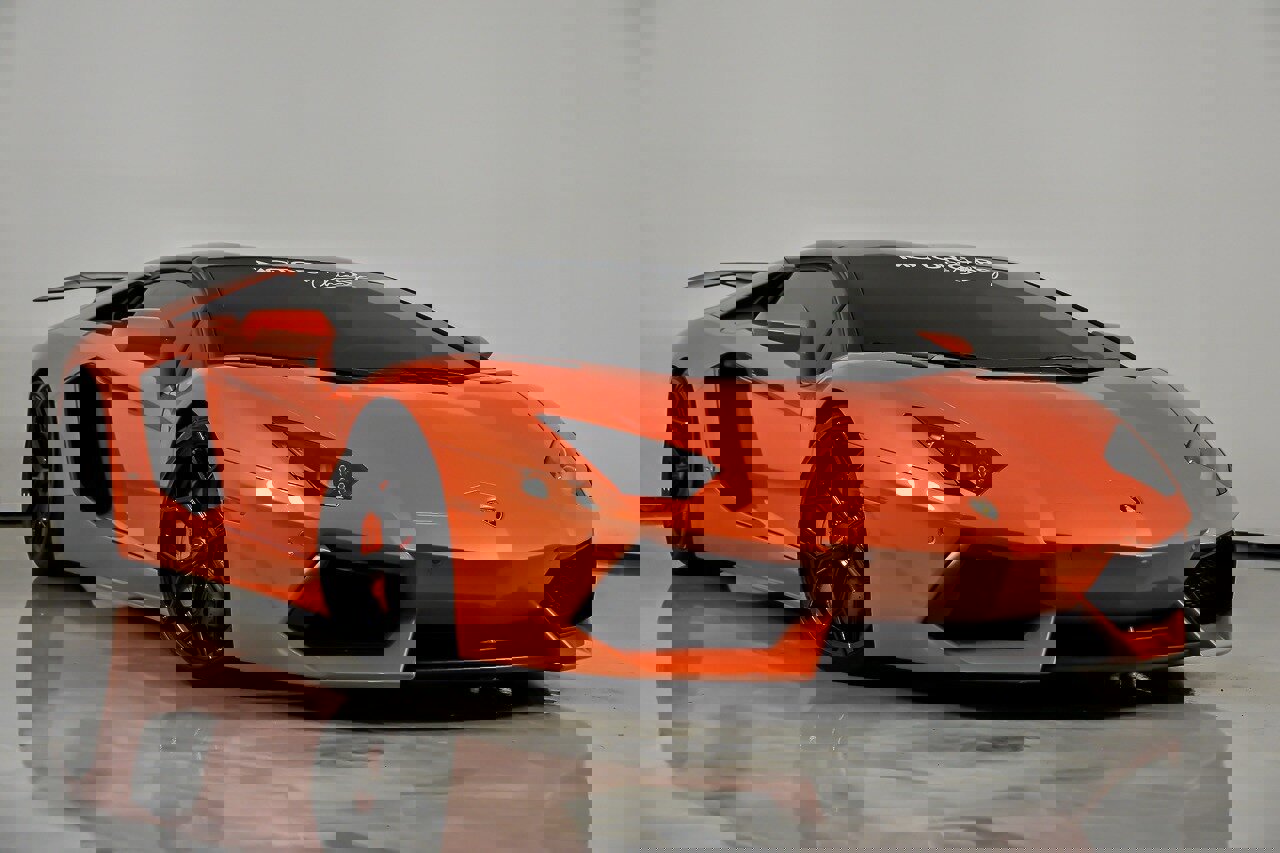 Used 2014 Lamborghini Aventador LP 700-4 image 3