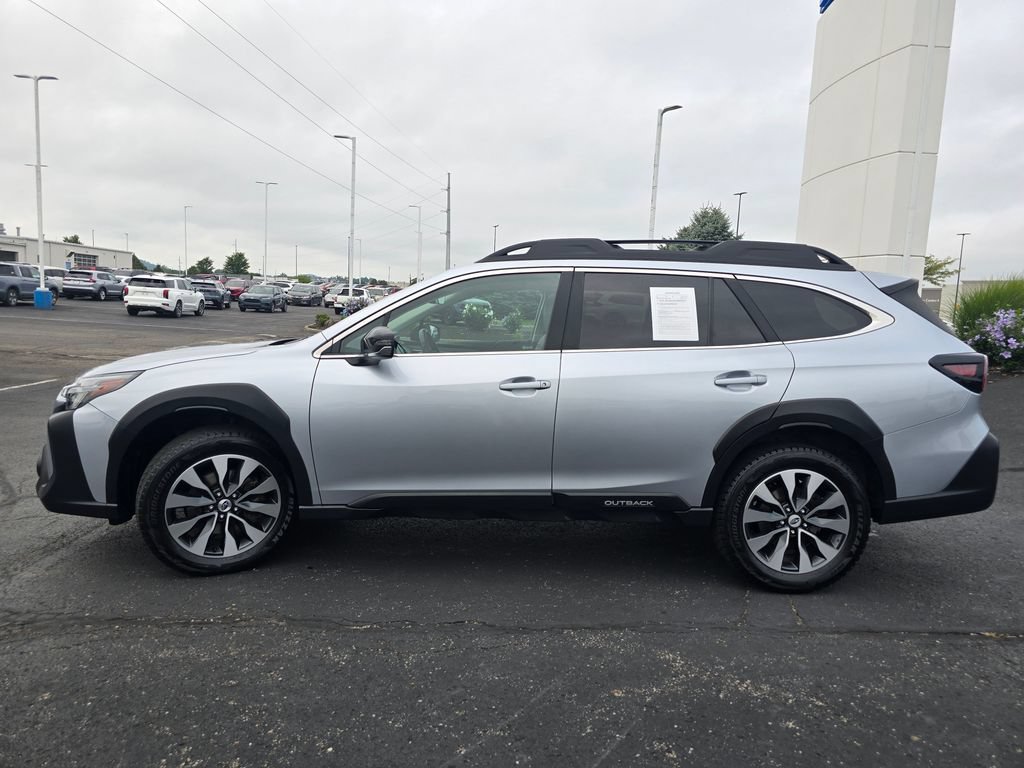Used 2023 Subaru Outback Limited AWD/4WD image 5