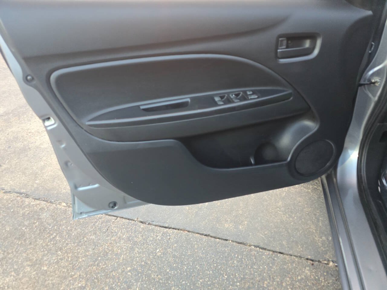 Used 2018 Mitsubishi Mirage G4 ES FWD image 14