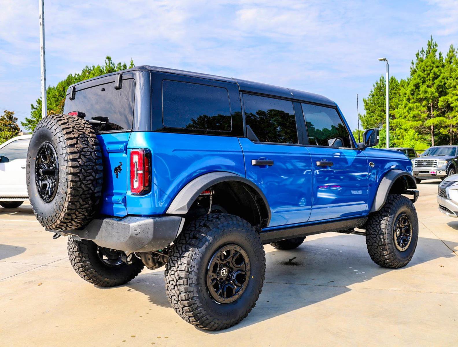 Used 2024 Ford Bronco Wildtrak AWD/4WD image 9