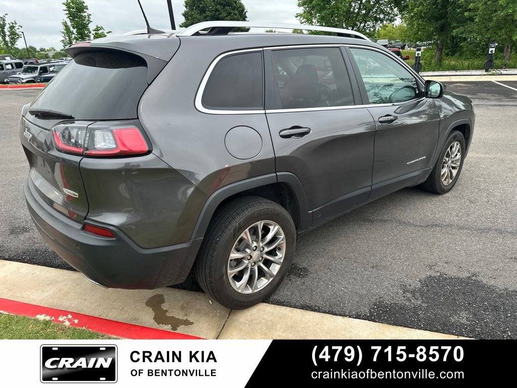 Used 2021 Jeep Cherokee Latitude Lux FWD image 3