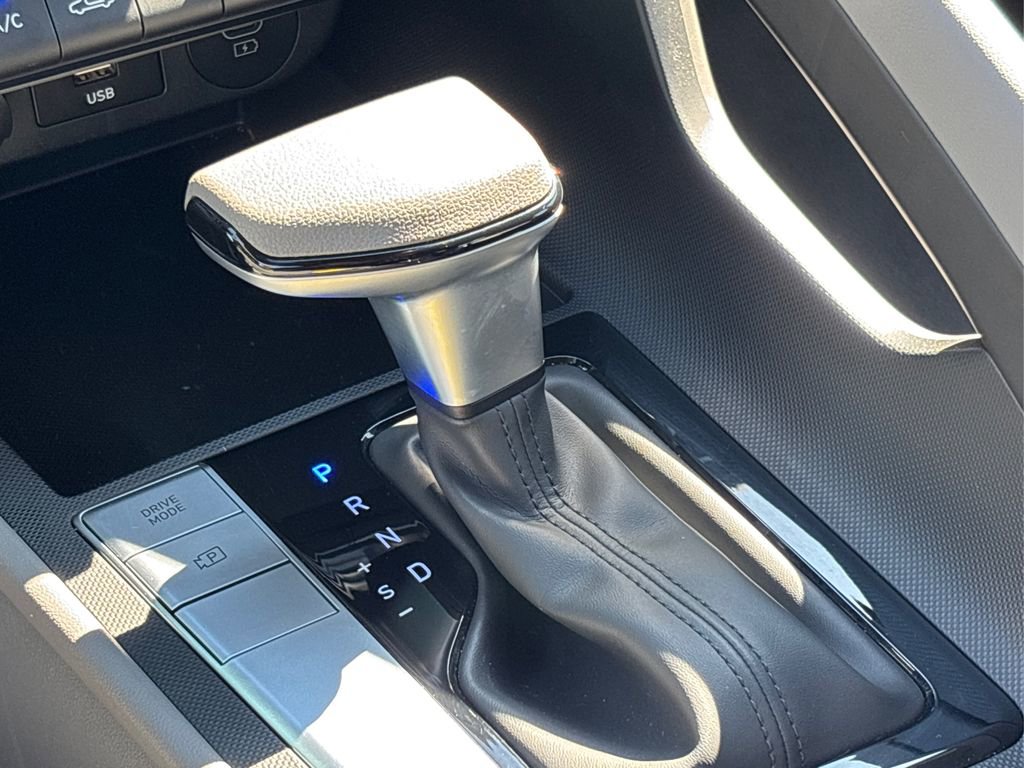 Certified 2025 Hyundai Elantra SE w/ Cargo Package image 31