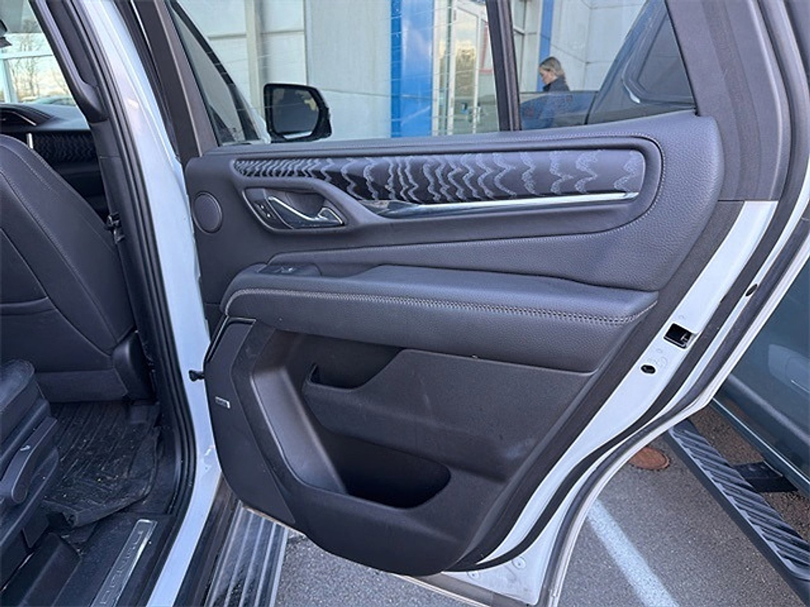 Certified 2023 GMC Yukon Denali image 9