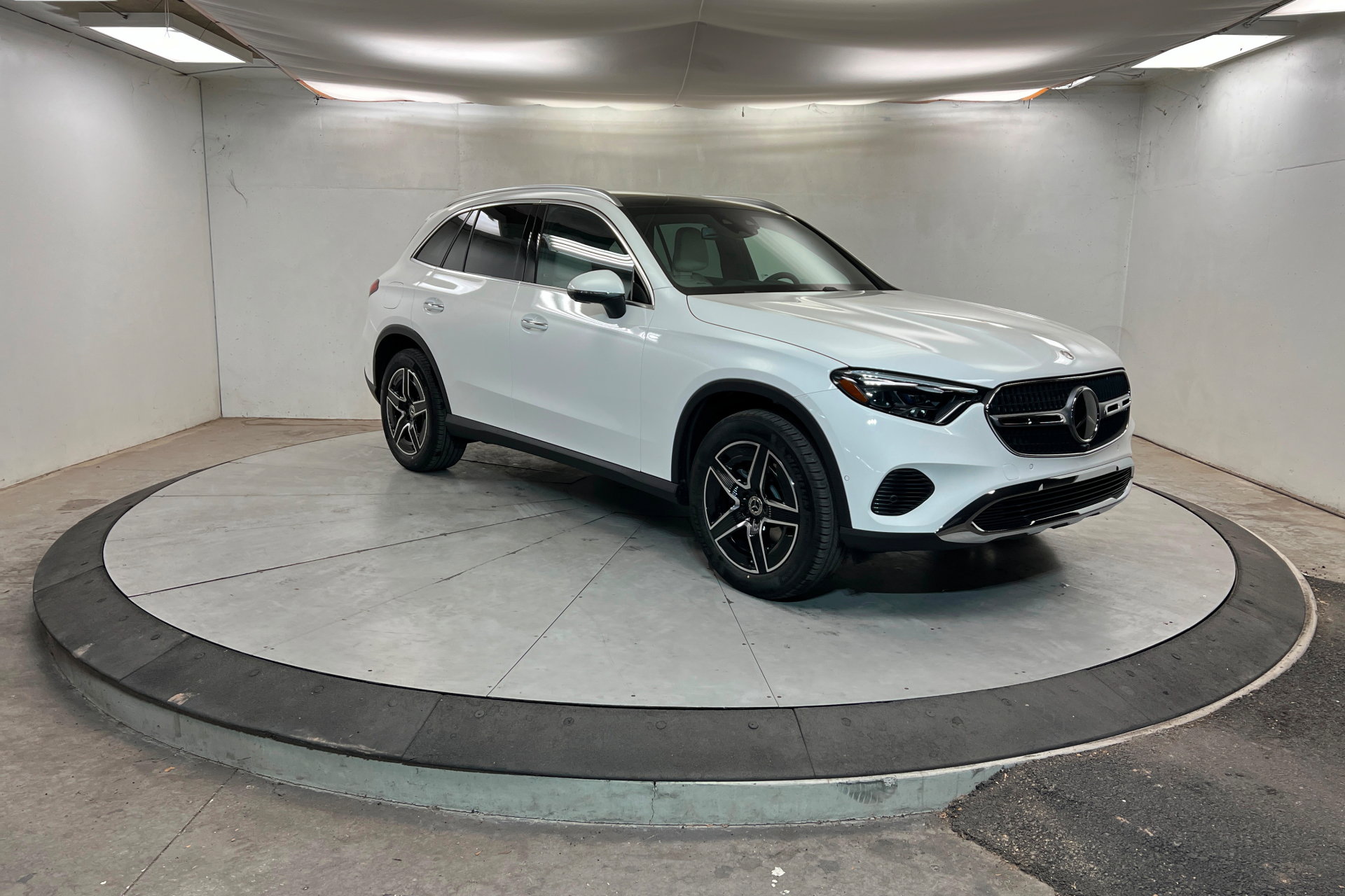 New 2026 Mercedes-Benz GLC 300 4MATIC image 7
