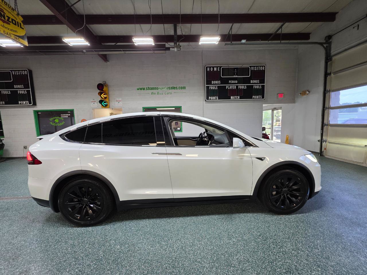 Used 2018 Tesla Model X 75D AWD/4WD image 5