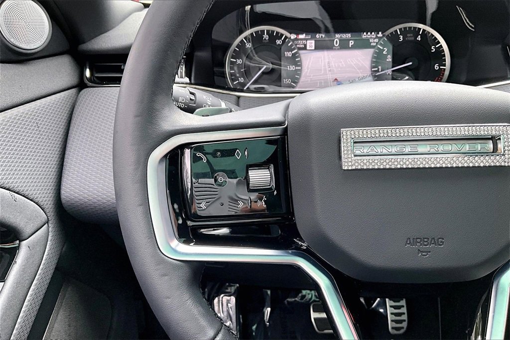 Used 2023 Land Rover Range Rover Evoque R-Dynamic S image 11