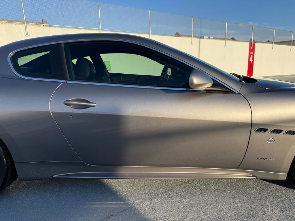 Used 2010 Maserati GranTurismo S RWD image 14