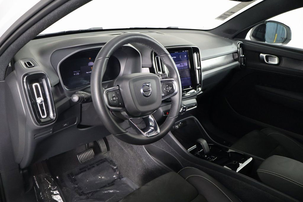 Used 2023 Volvo C40 P8 Recharge Plus image 7