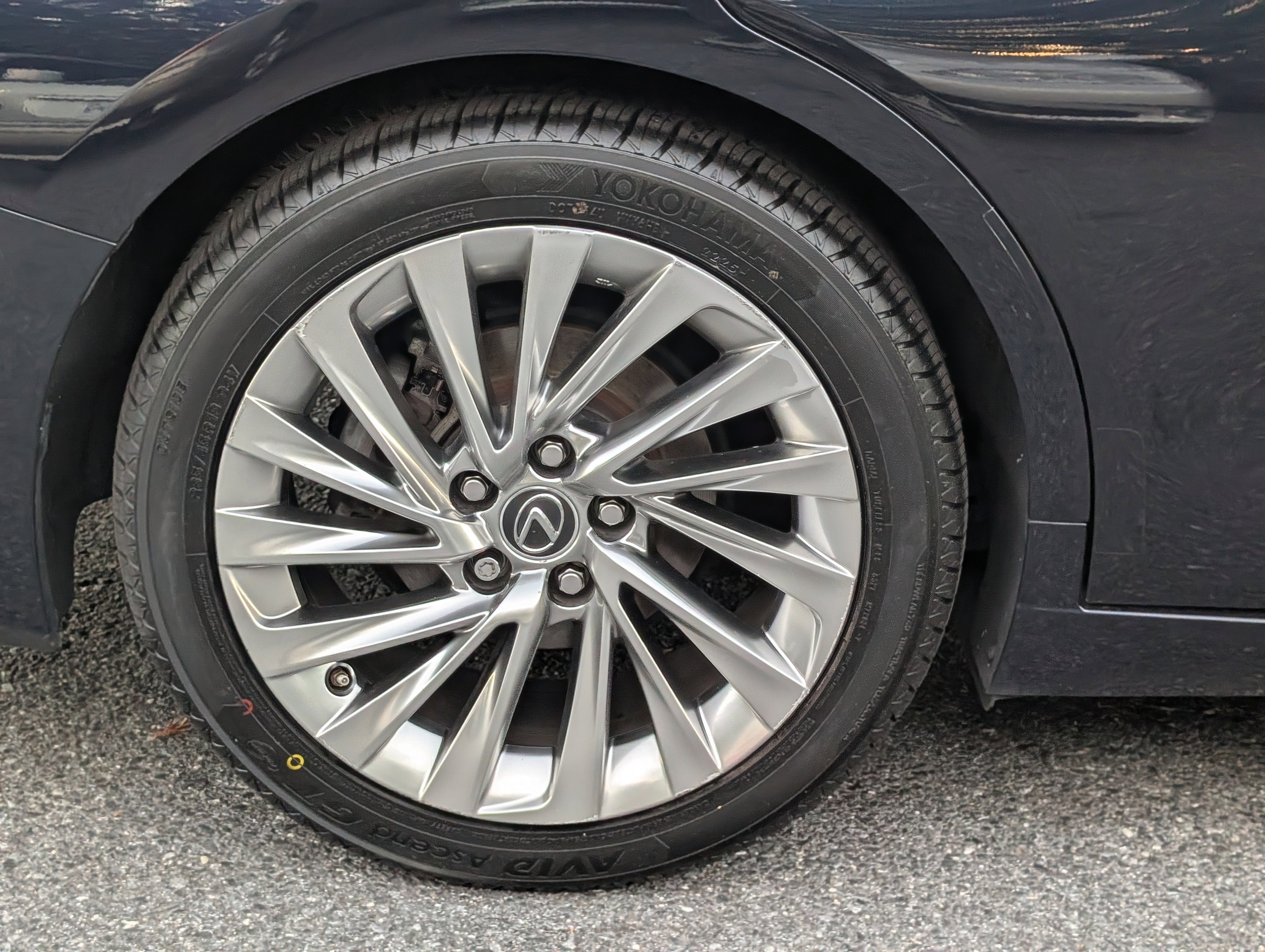 Certified 2019 Lexus ES 350 w/ Accessory Package image 10