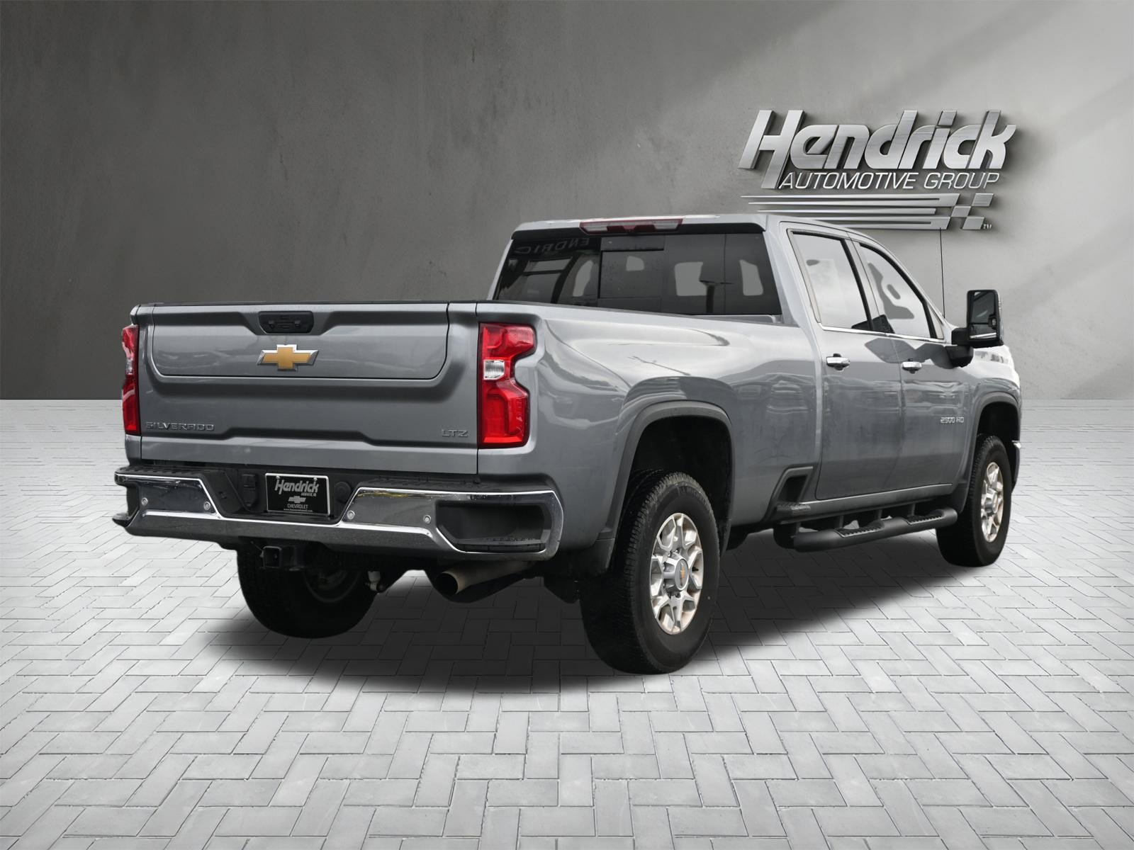 Used 2024 Chevrolet Silverado 2500 LTZ w/ LTZ Convenience Package image 10