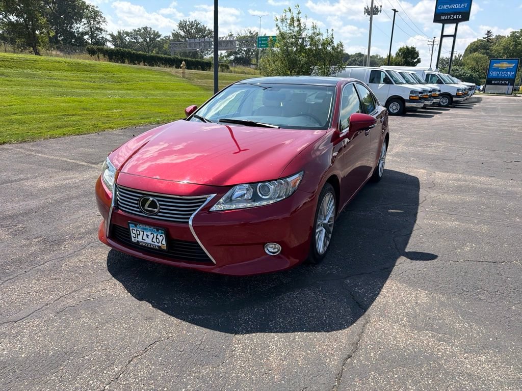 Used 2015 Lexus ES 350 w/ Ultra Luxury Package FWD image 6