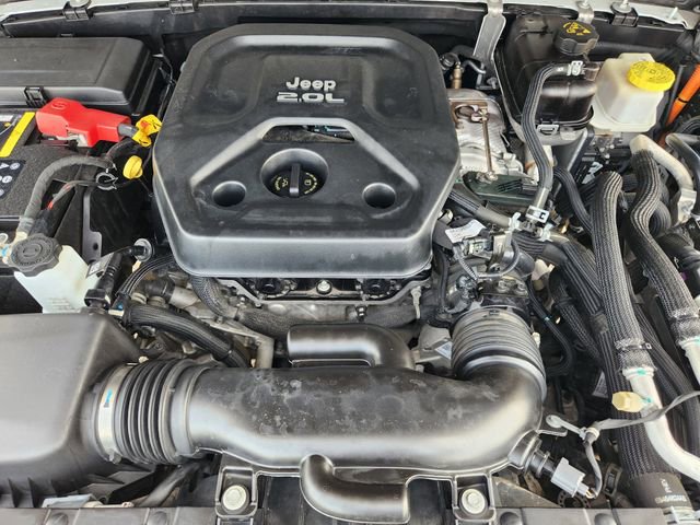 Used 2021 Jeep Wrangler Unlimited Sahara AWD/4WD image 31