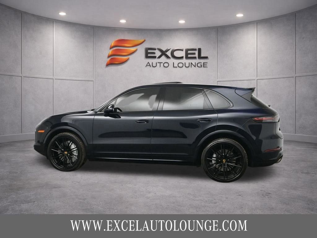 Used 2021 Porsche Cayenne Turbo w/ Premium Package Plus image 3