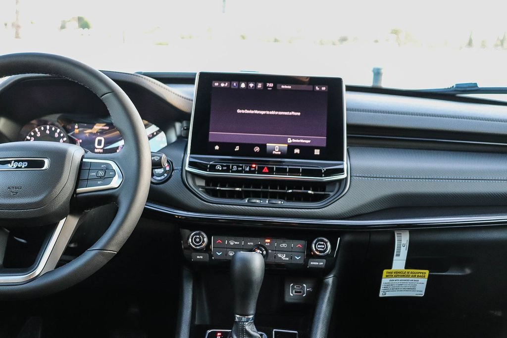 New 2026 Jeep Compass Latitude AWD/4WD image 15