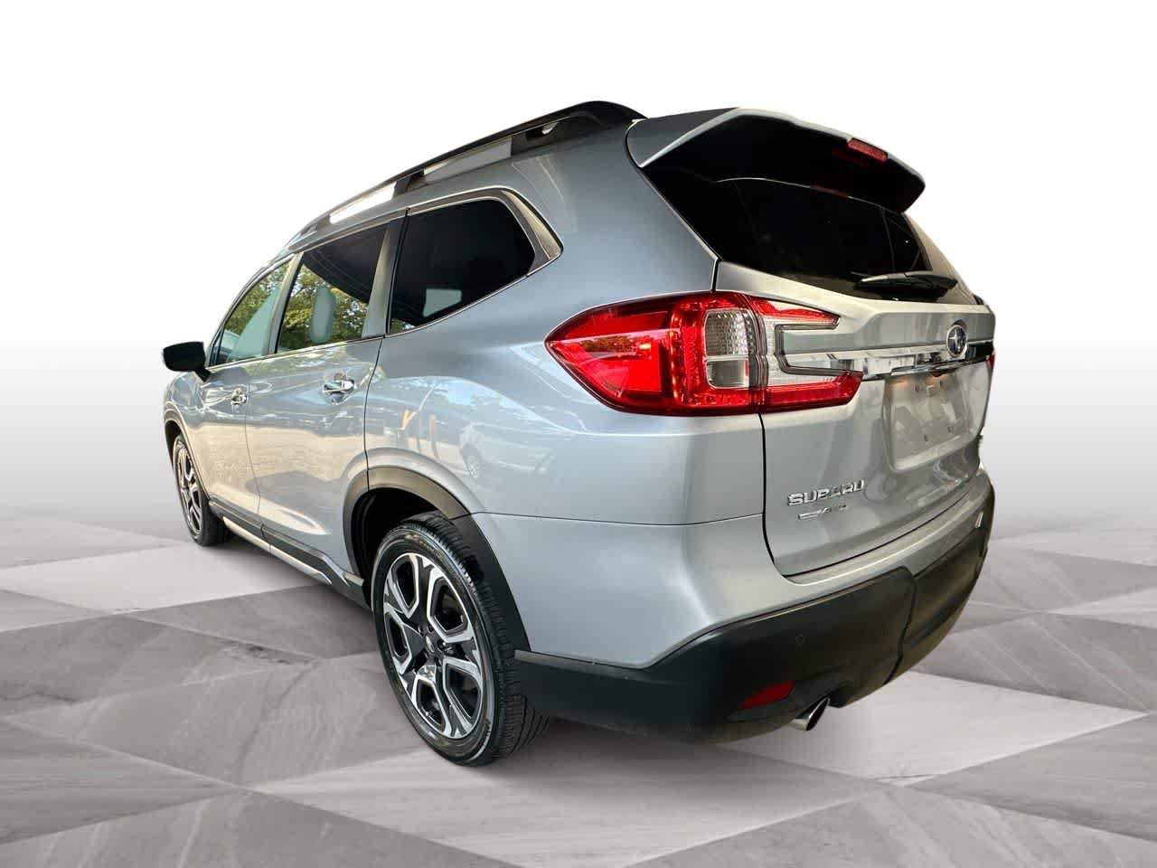 Used 2023 Subaru Ascent Touring AWD/4WD image 6
