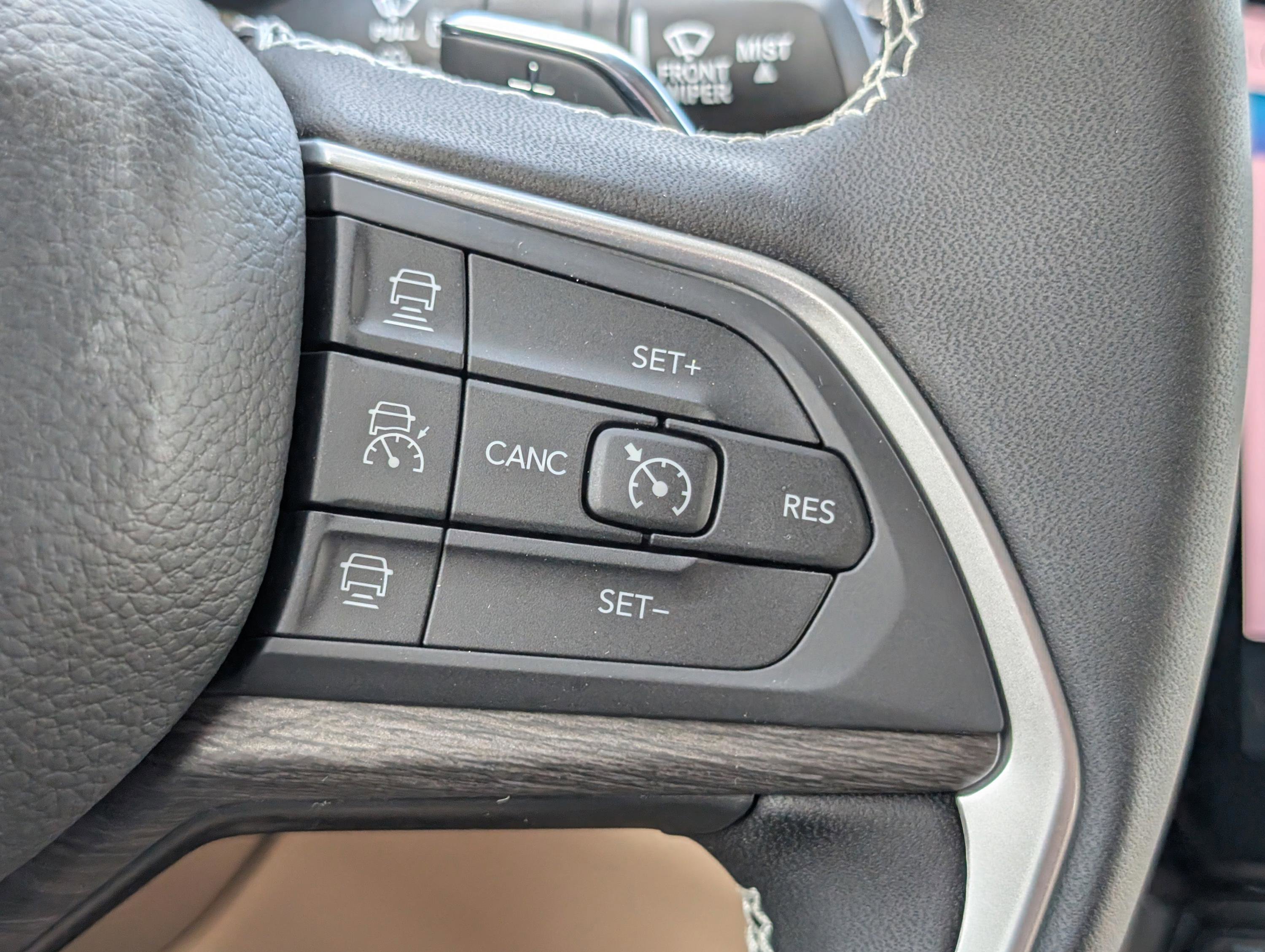 New 2025 Jeep Grand Cherokee Limited w/ Luxury Tech Group II image 31