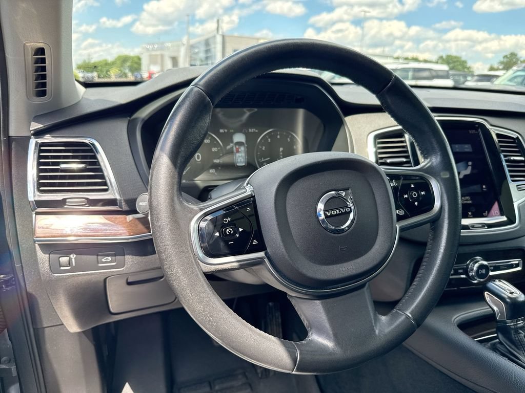 Used 2016 Volvo XC90 T6 Momentum AWD/4WD image 11