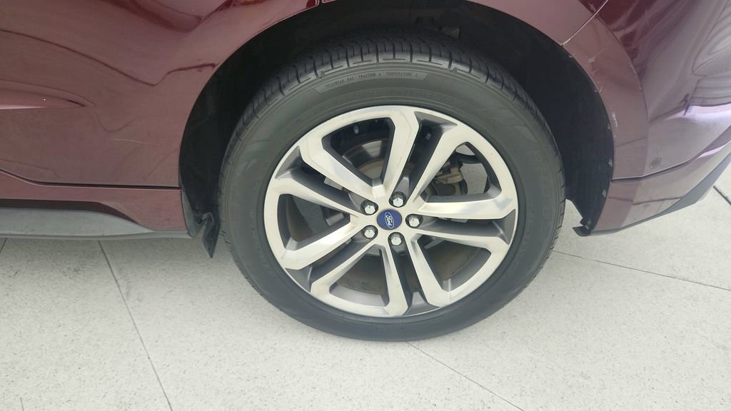 Used 2017 Ford Edge Sport w/ Equipment Group 401A AWD/4WD image 29