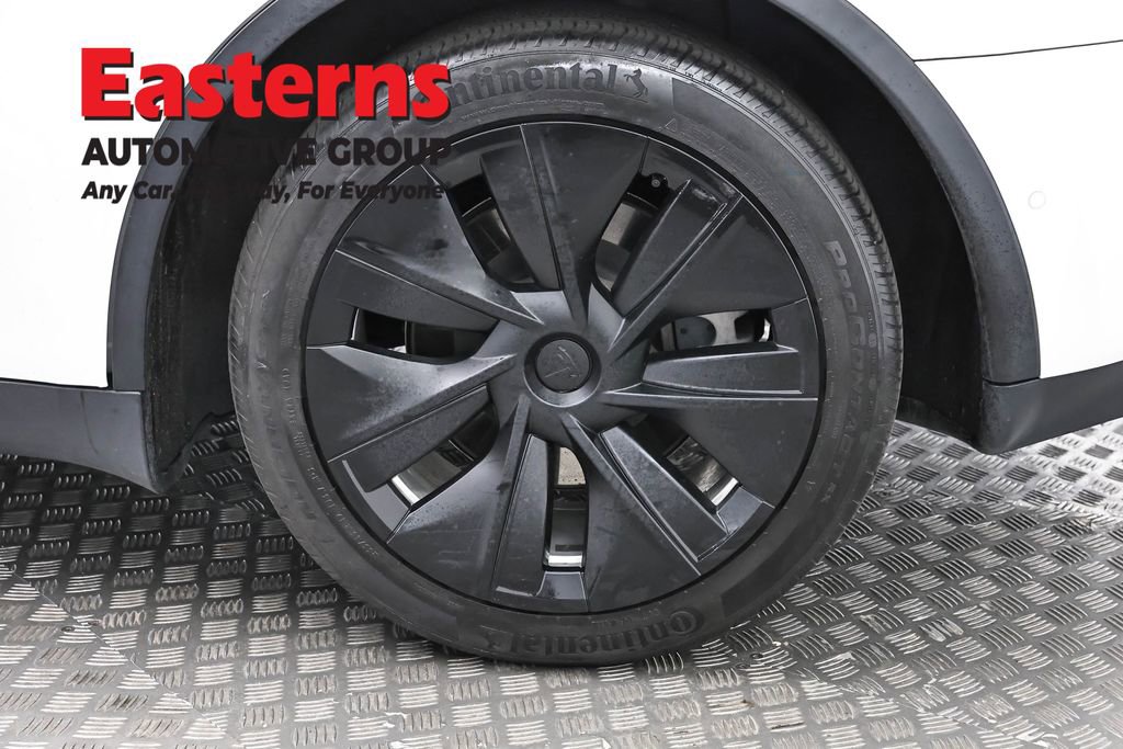 Used 2020 Tesla Model Y Long Range image 28