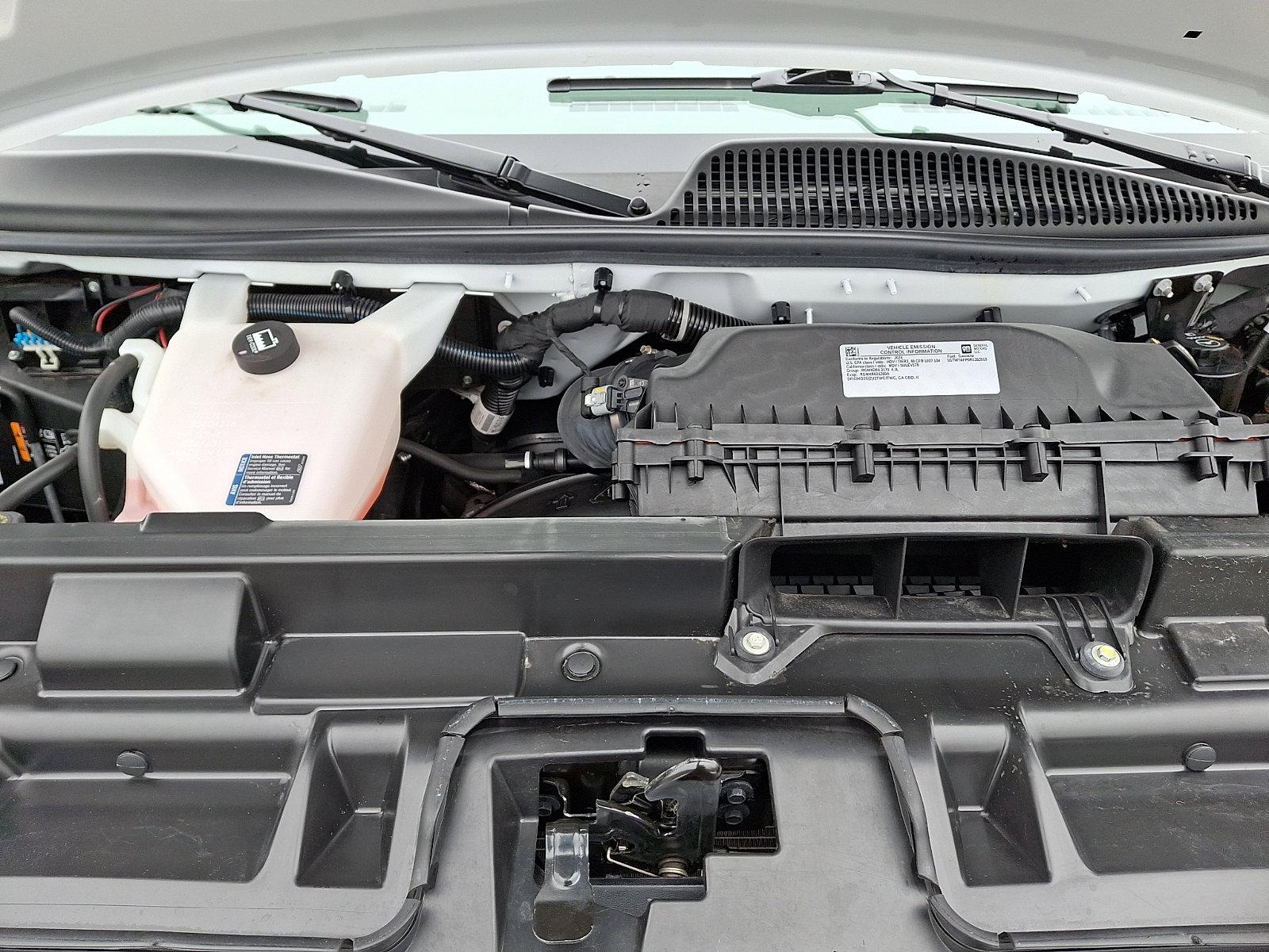 Certified 2024 GMC Savana 2500 w/ Driver Convenience Package image 27