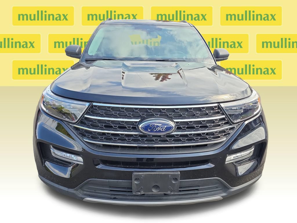Used 2022 Ford Explorer XLT w/ Equipment Group 202A AWD/4WD image 16