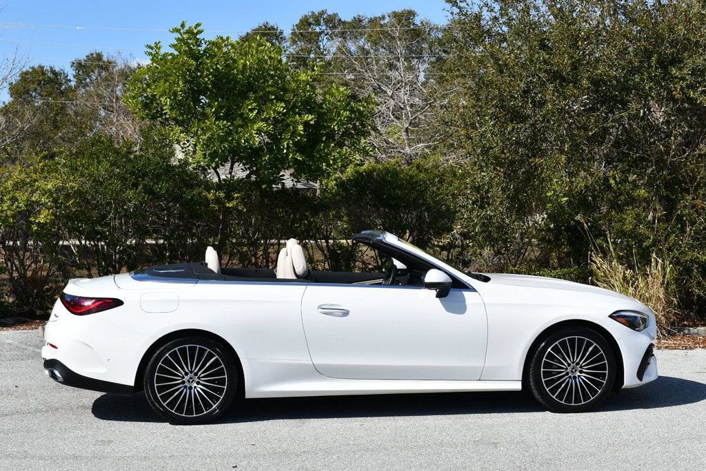 Used 2025 Mercedes-Benz CLE 300 4MATIC Cabriolet image 44