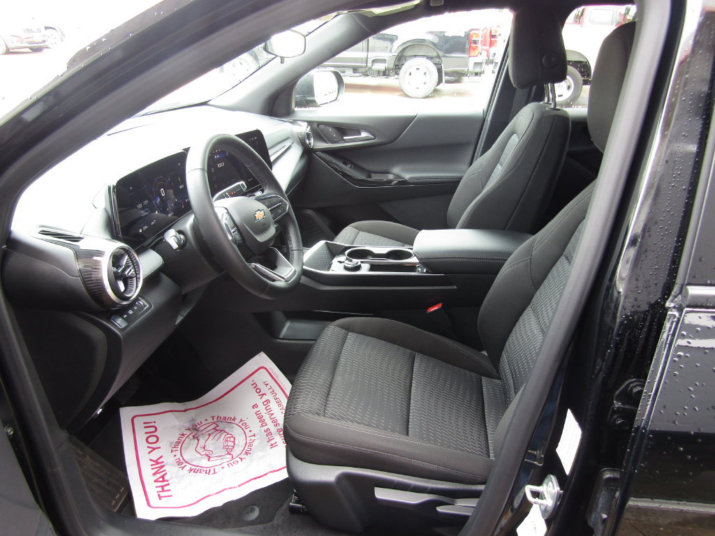 Used 2026 Chevrolet Equinox LT AWD/4WD image 22
