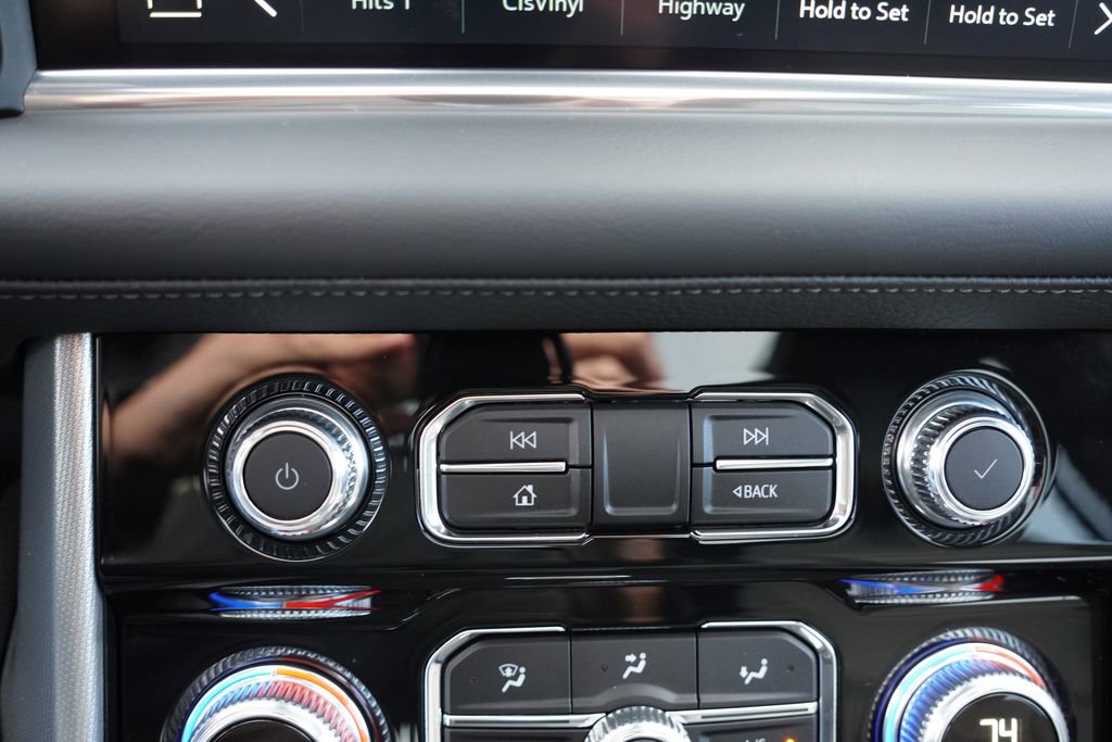 Certified 2023 GMC Yukon Denali image 32