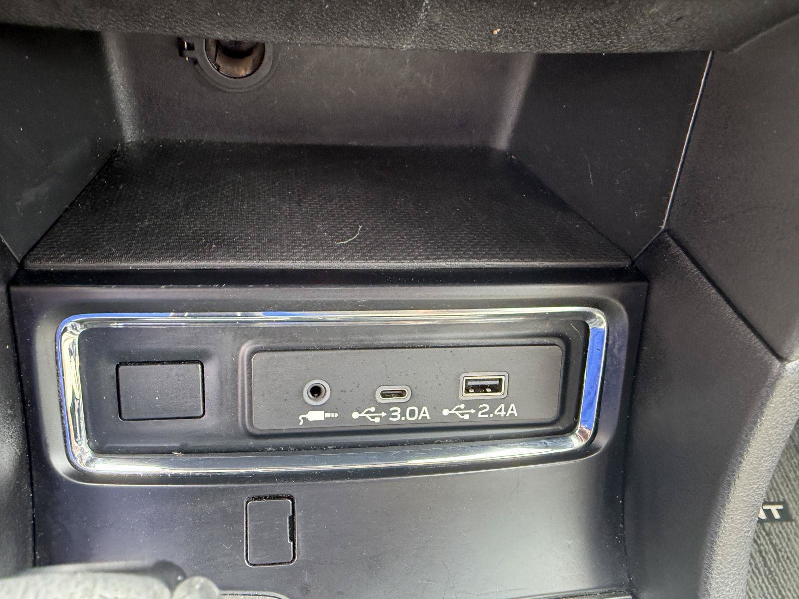 Used 2023 Subaru Ascent Limited AWD/4WD image 32