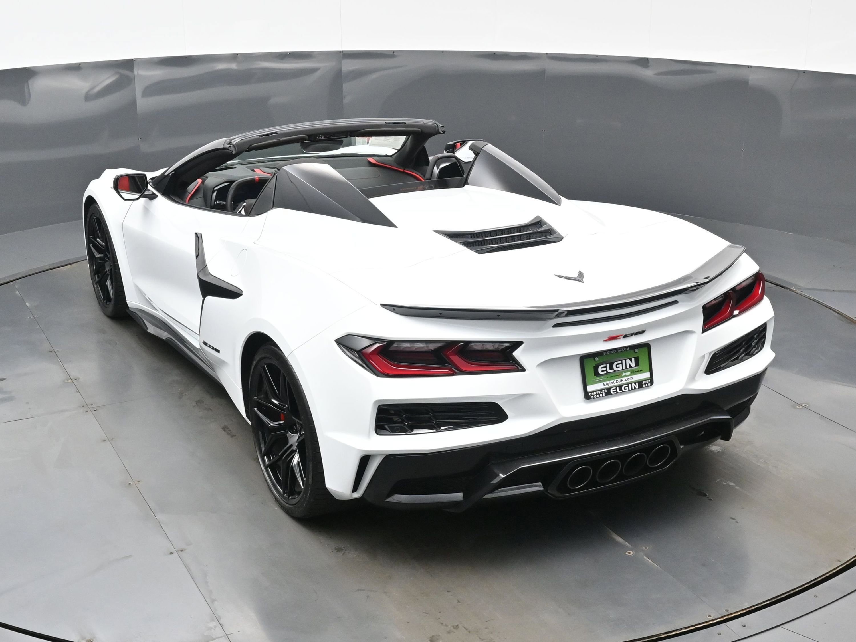 Used 2025 Chevrolet Corvette Z06 w/ Stealth Interior Trim Package RWD image 33