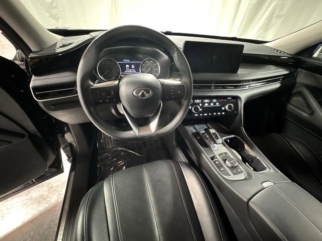 Certified 2025 INFINITI QX60 Pure image 16