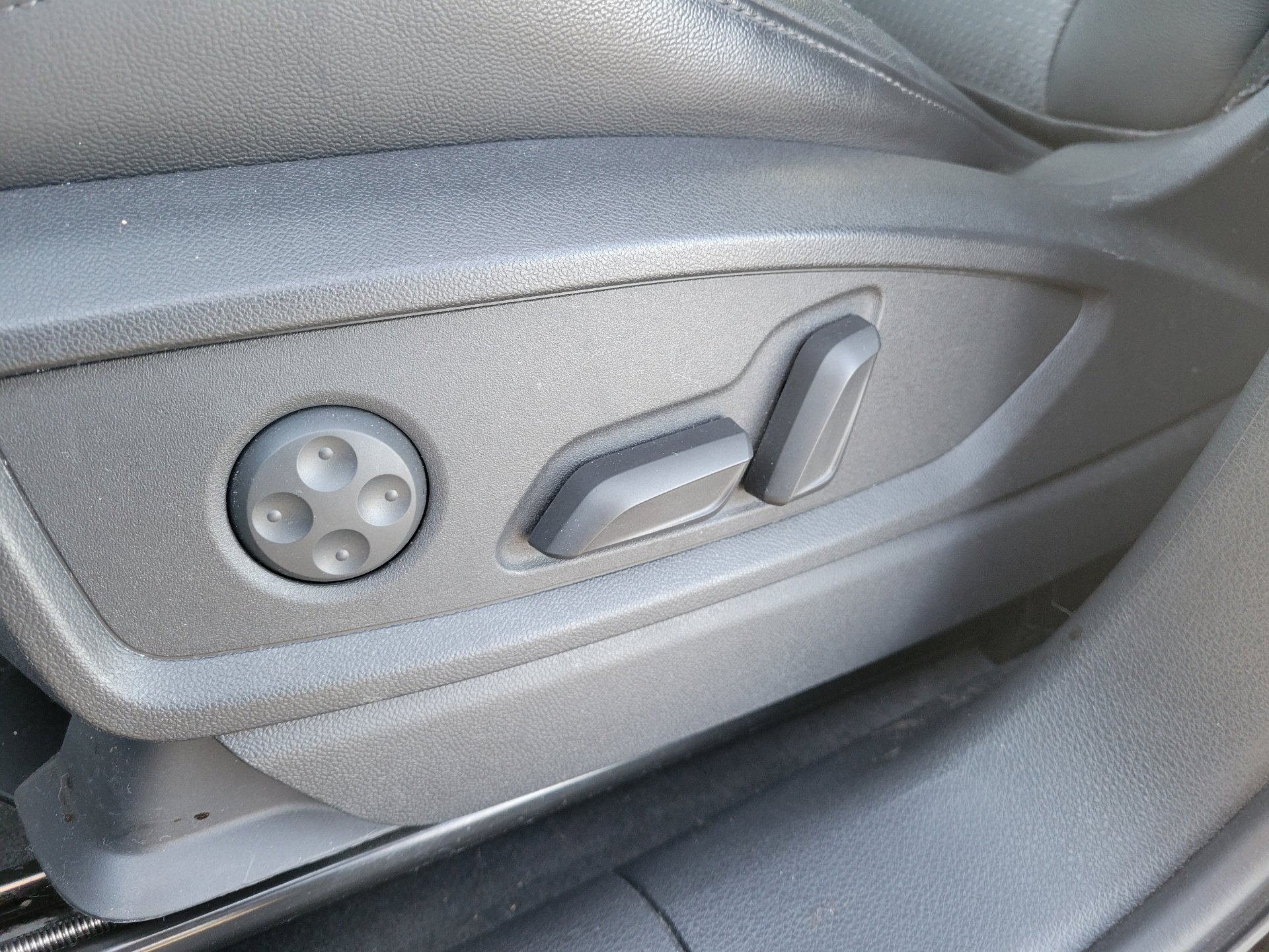 Used 2022 Audi SQ5 Premium Plus image 17