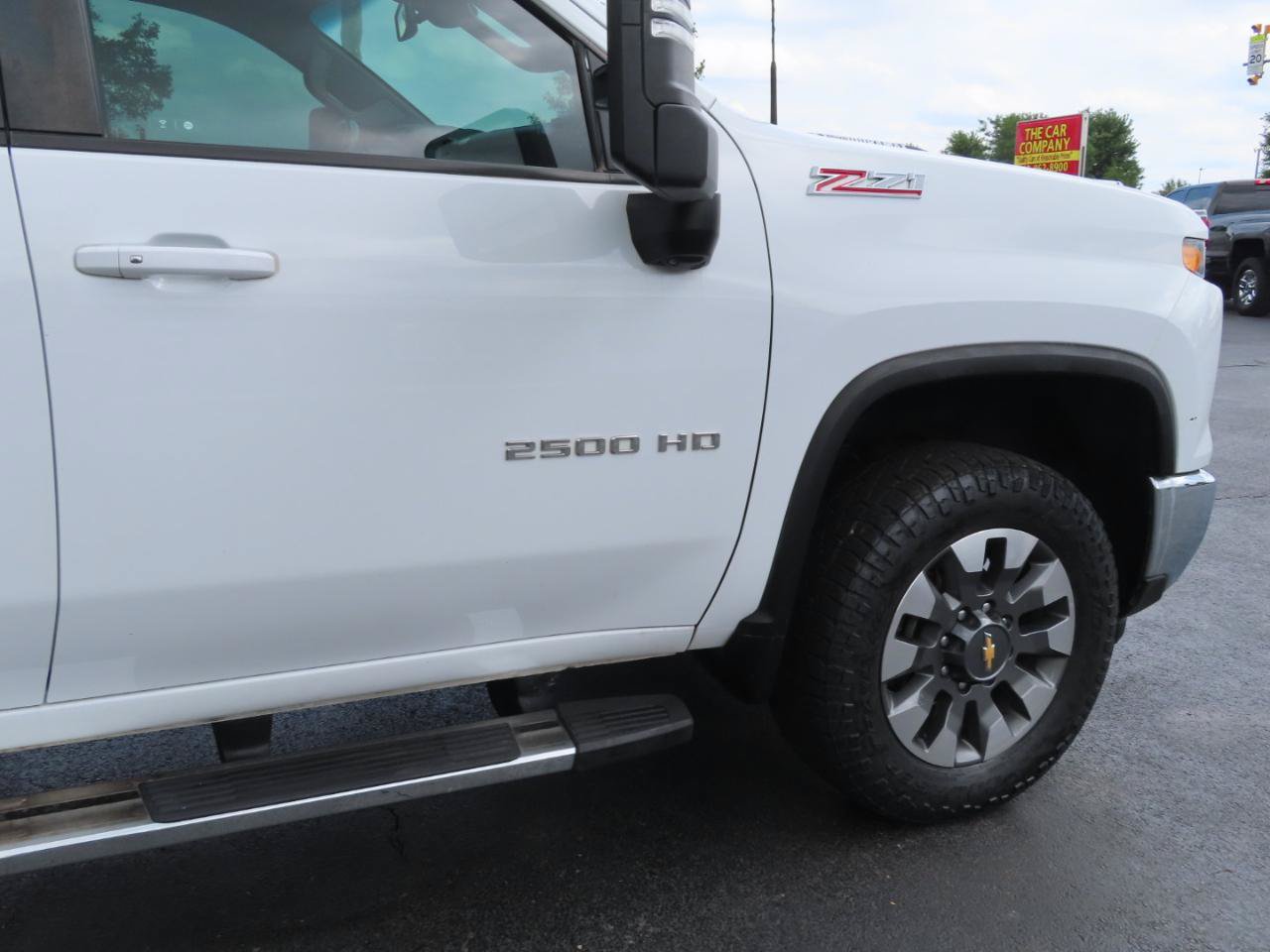 Used 2024 Chevrolet Silverado 2500 LT AWD/4WD image 22