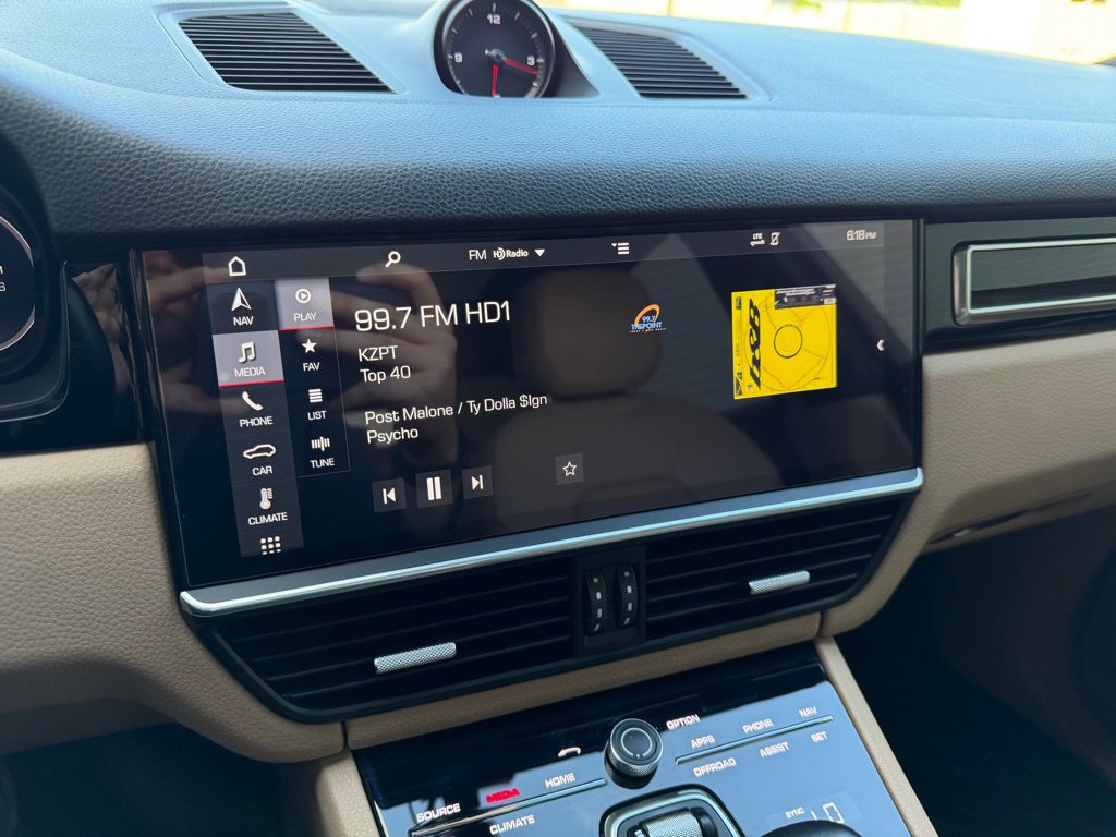 Used 2019 Porsche Cayenne AWD/4WD image 24