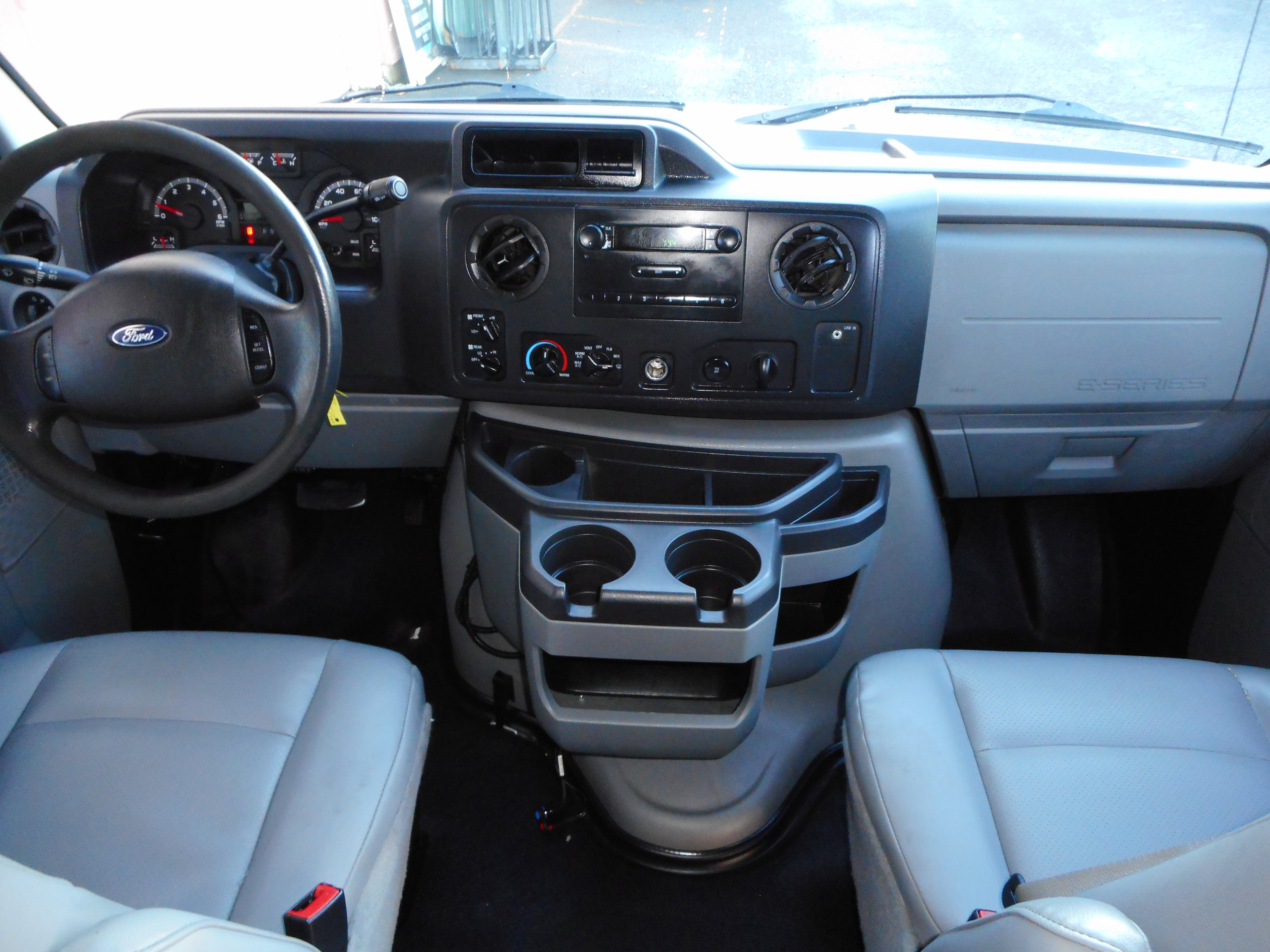 Used 2012 Ford E-350 and Econoline 350 XL w/ PWR Windows & Locks Group image 23
