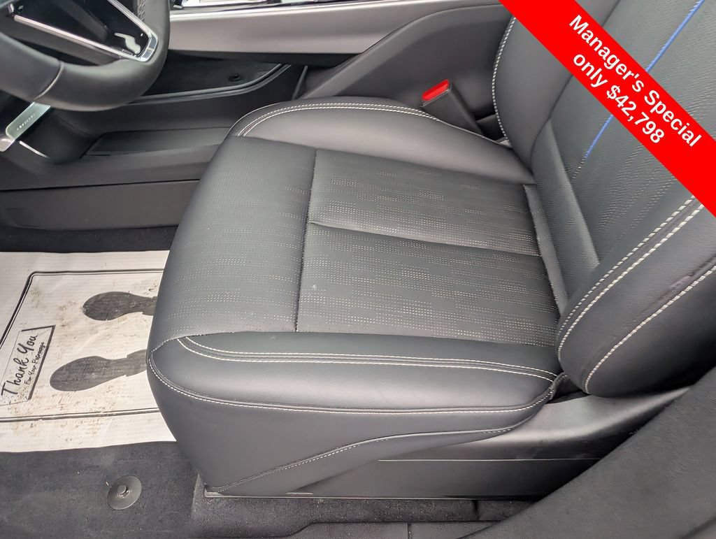 Used 2025 Cadillac Lyriq Luxury w/ LPO, Floor Liner Package AWD/4WD image 23