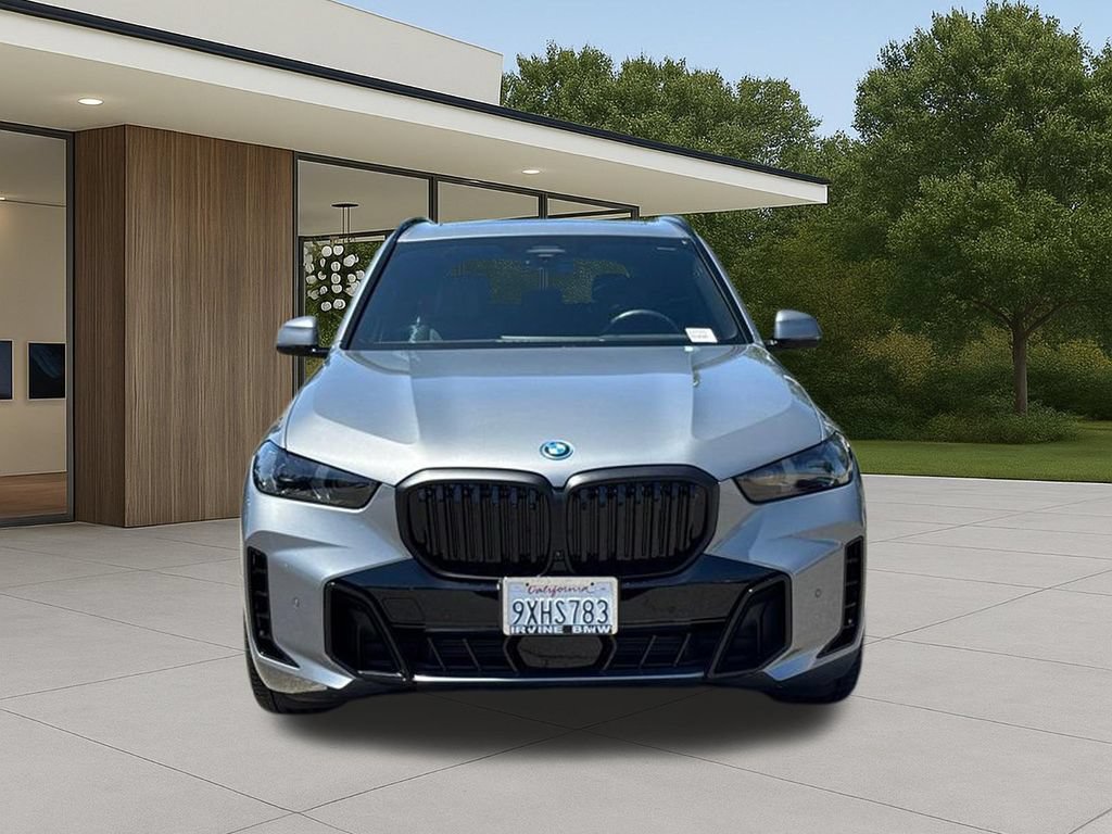 Used 2026 BMW X5 xDrive50e w/ M Sport Package AWD/4WD image 4