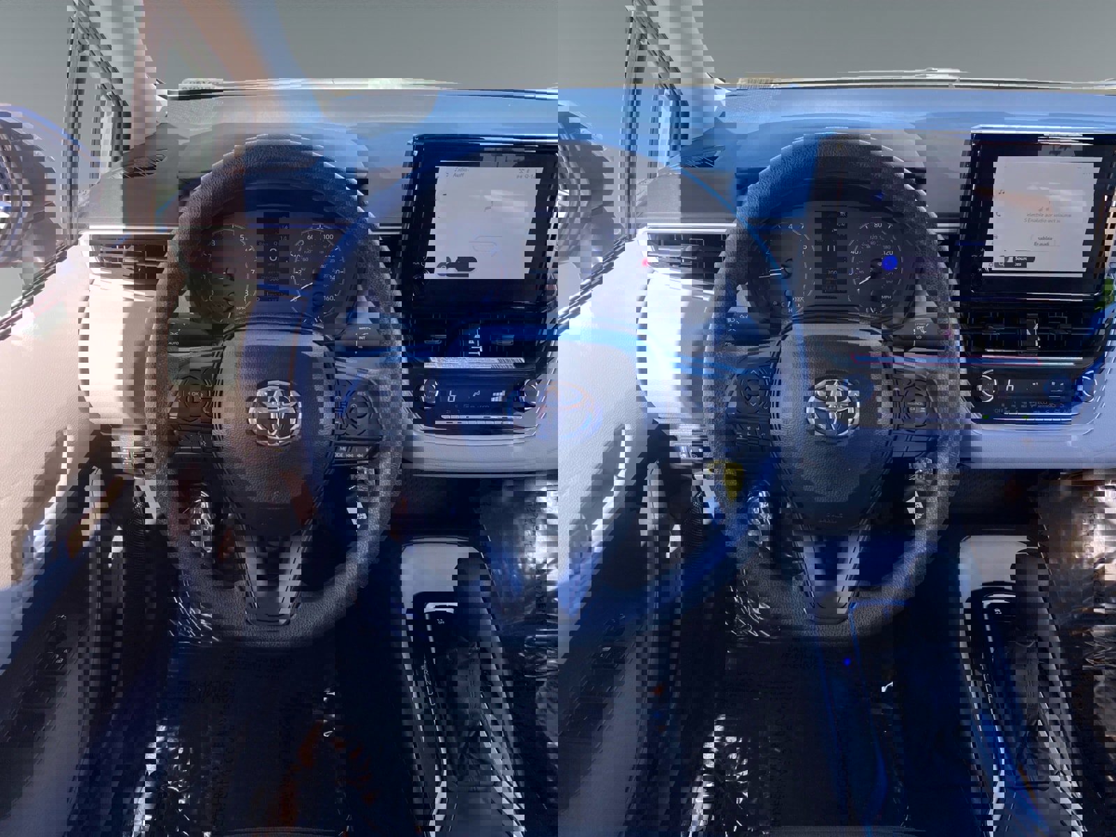 Used 2025 Toyota Corolla LE image 12