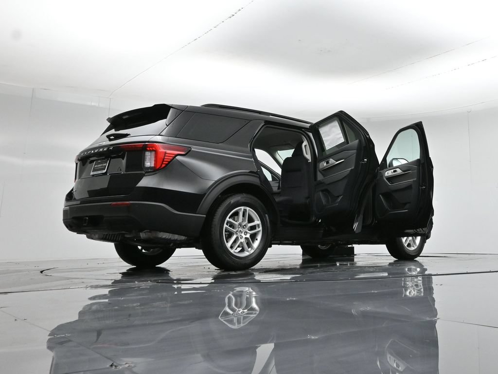 New 2026 Ford Explorer Active RWD image 44